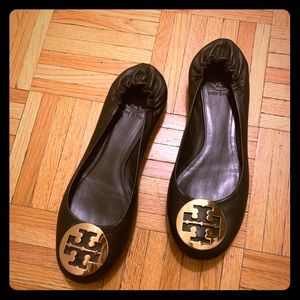 Tory Burch Black Reva Flats W/gold Logo Size 9.5